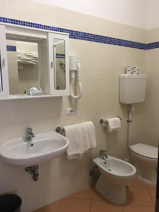 Roma Suite Apartments Cervia Exterior foto